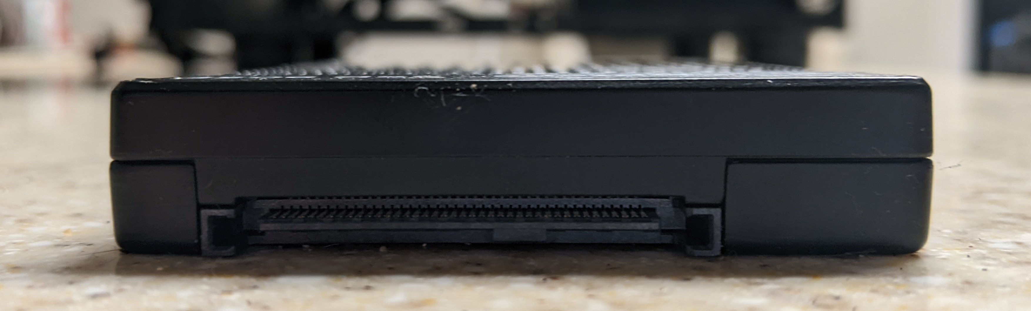 Intel Optane 905p U.2 connection