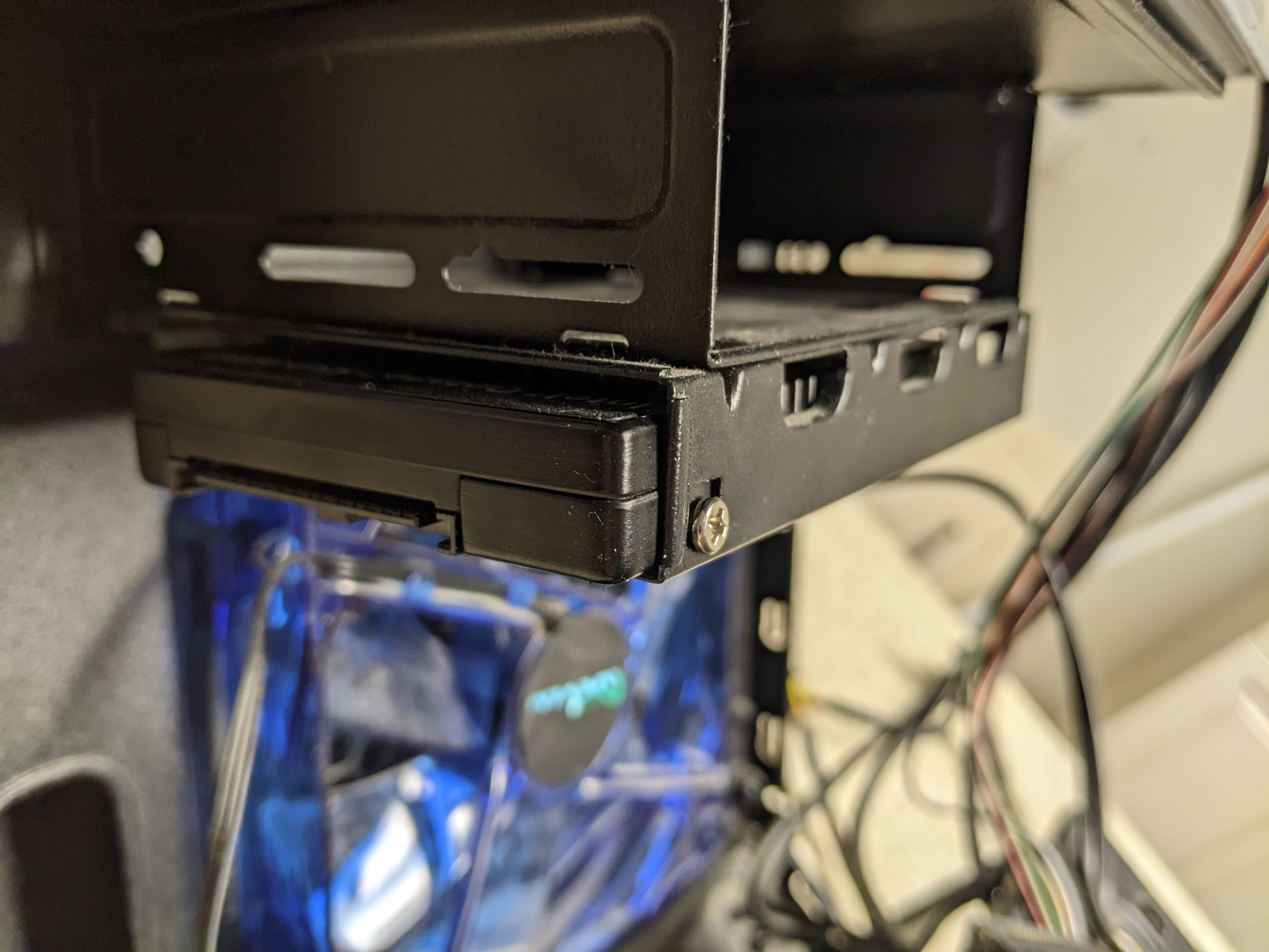 Intel Optane 905p installed