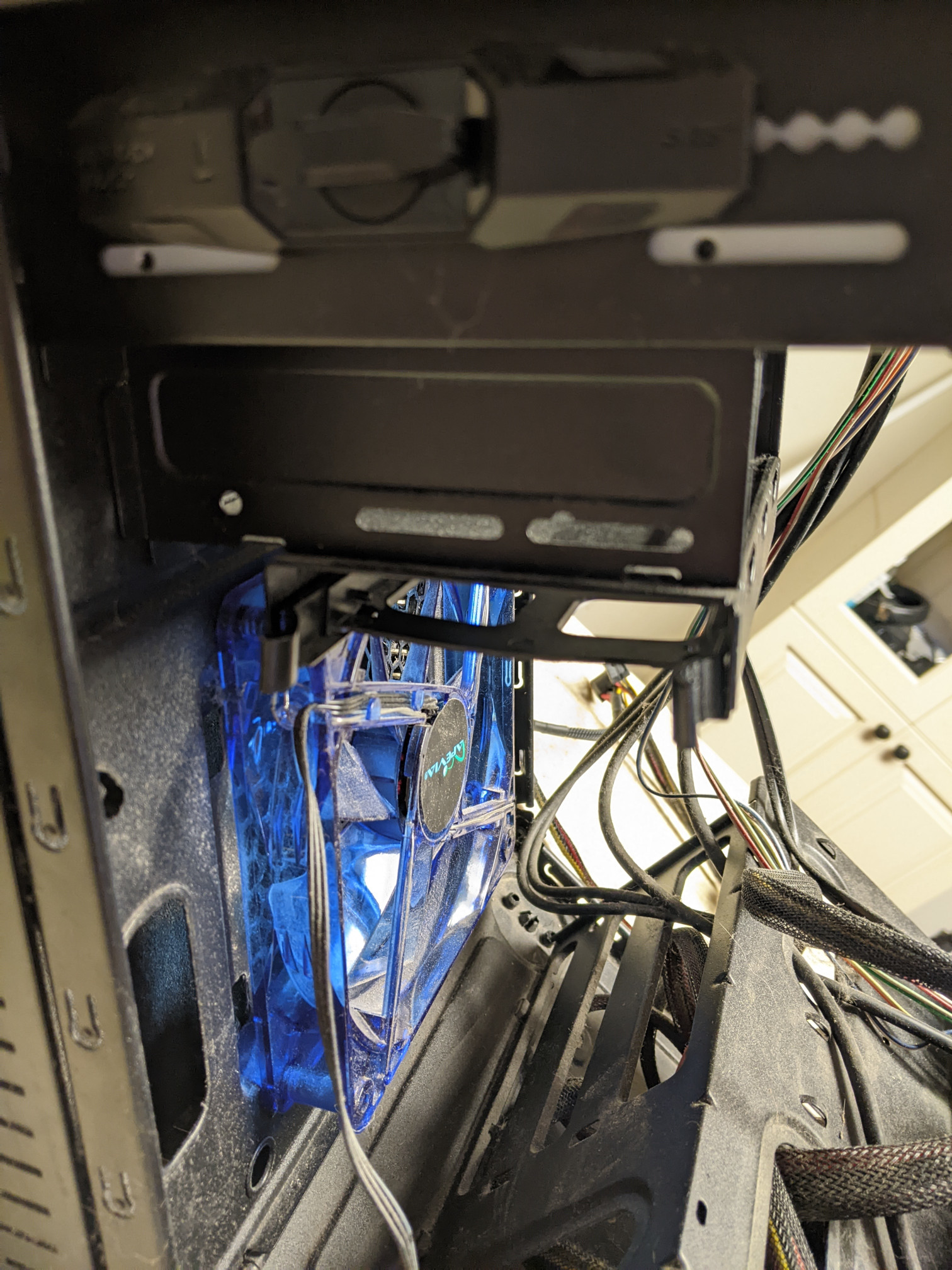 2.5" drive clip in my desktop