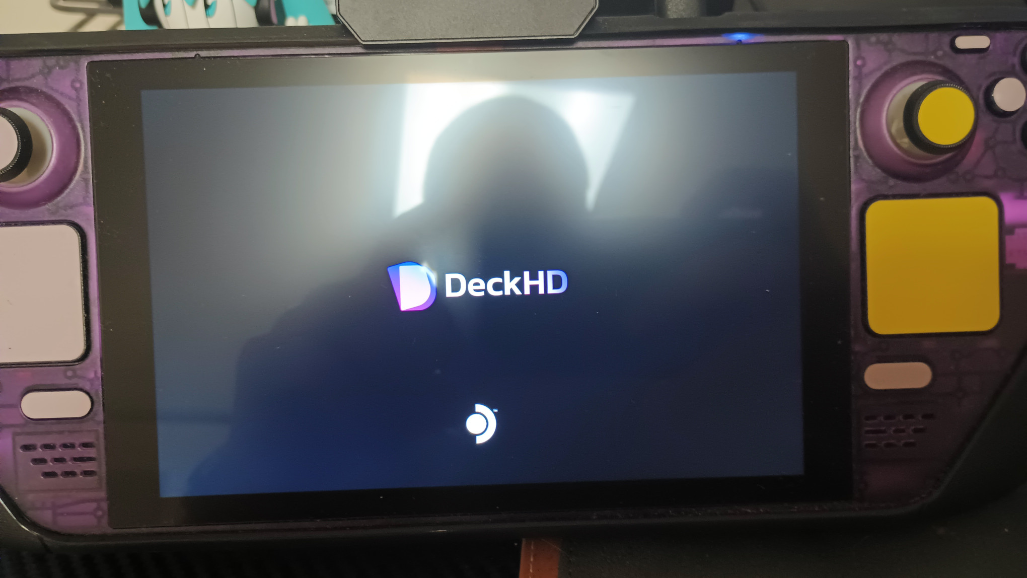 DeckHD splash screen