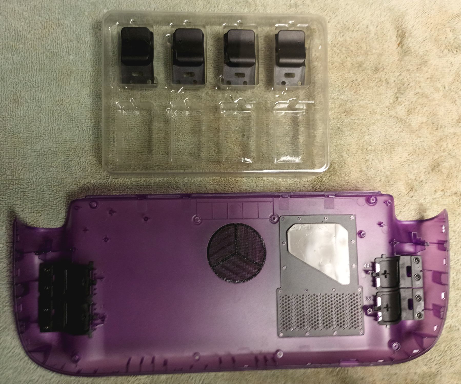 Back shell buttons