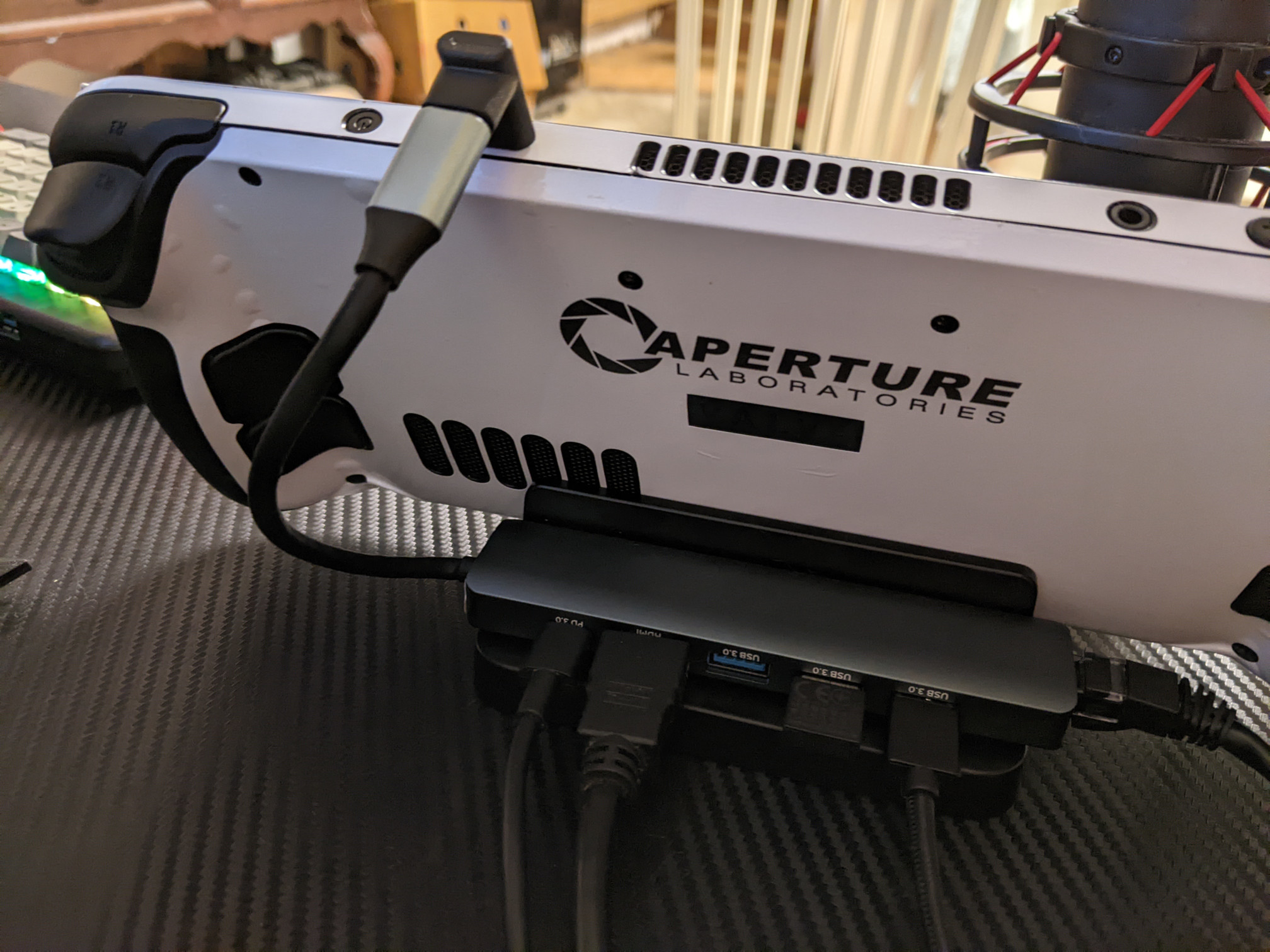 Cover Image Steam Deck Stand with USB-C Hub: Review