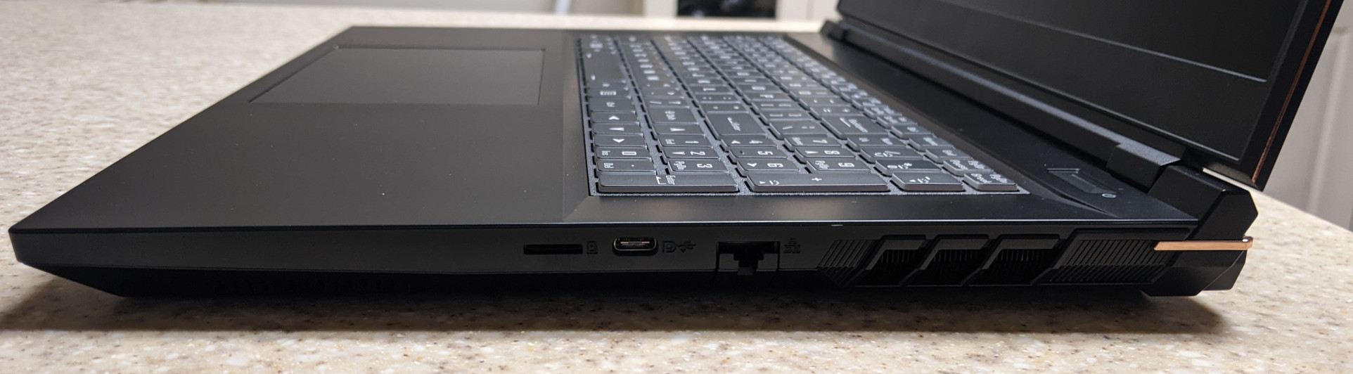 Oryx Pro right side
