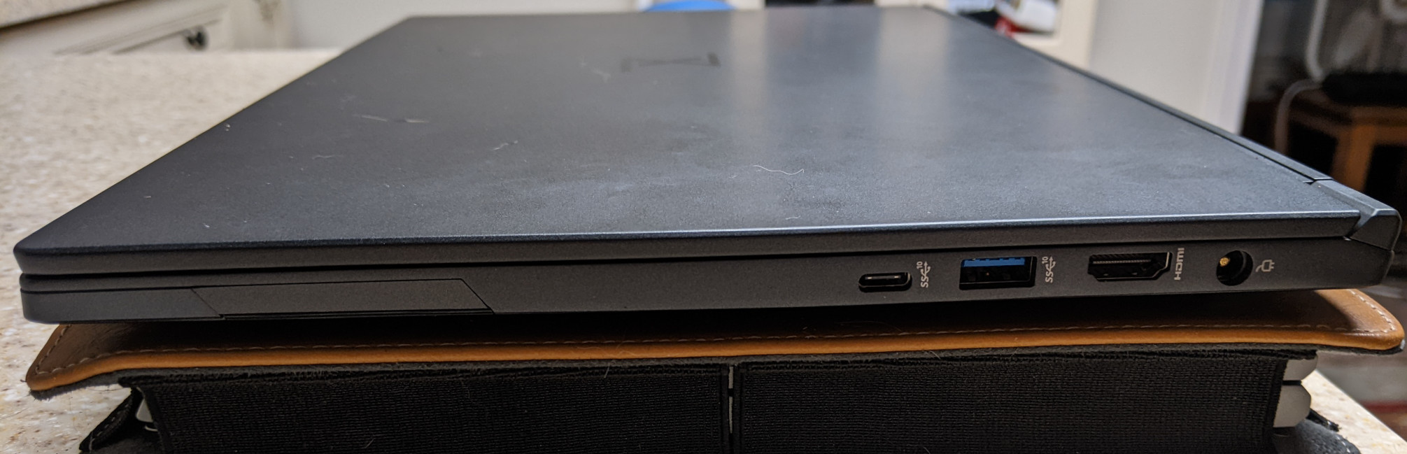 tuxedo pulse 2 right side